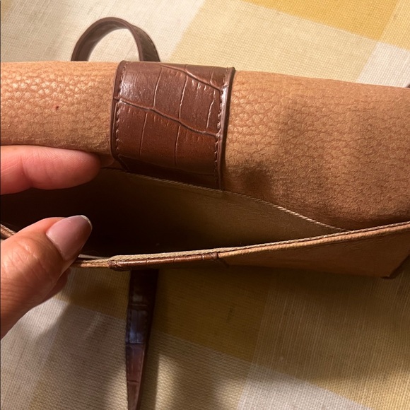 Coldwater Creek Brown and Tan Crossbody Bag - Picture 9 of 10